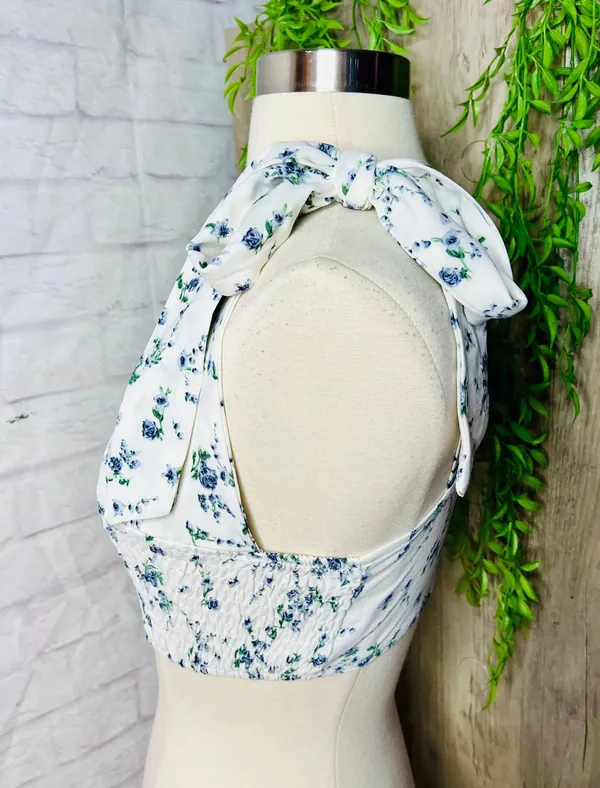 Boutique Floral Crop Top - Image 4