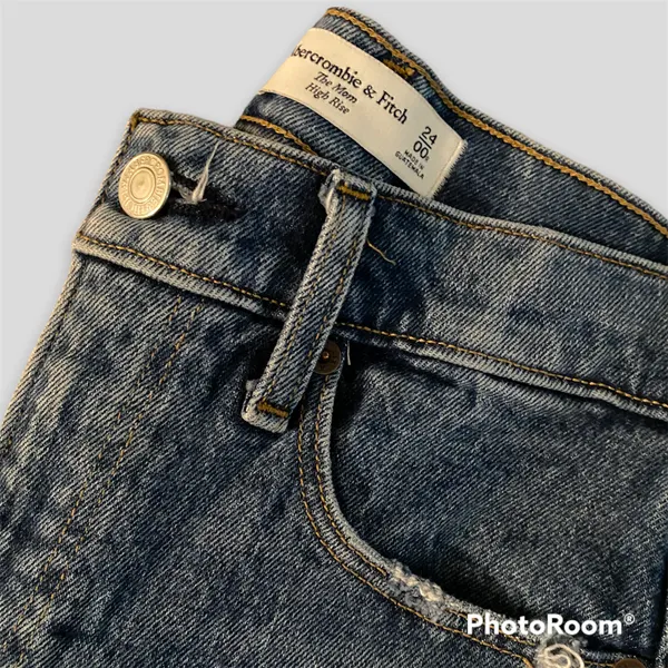 Abercrombie Mom Jeans - Image 3