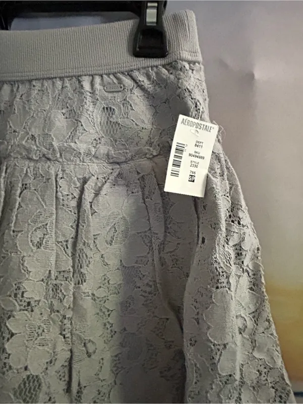 Aeropostale Womens Lace Tiered Mini Skirt Light Gray SM NWT - Image 3