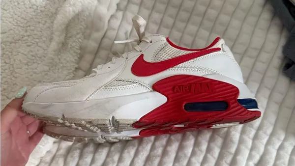 Nike Air Max White and Red Shoes - Image 4