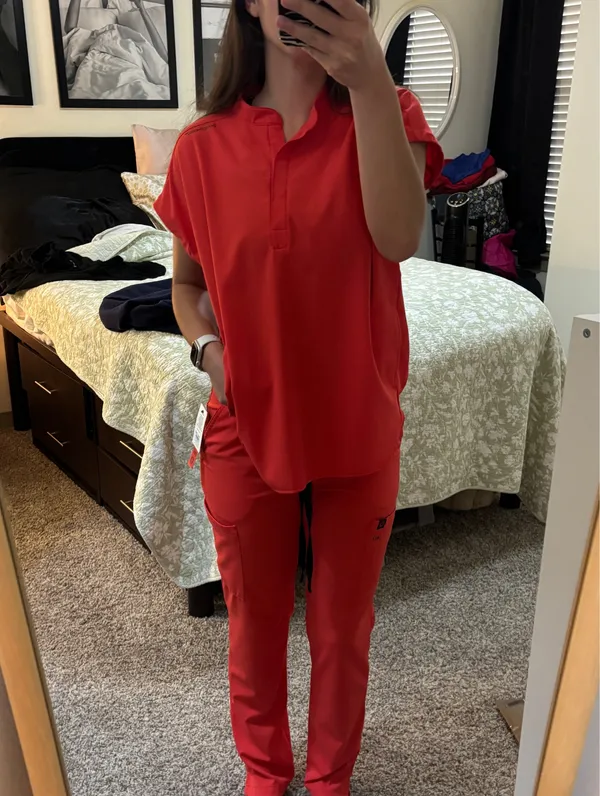 Hypothesis Red Scrub Set - Image 7