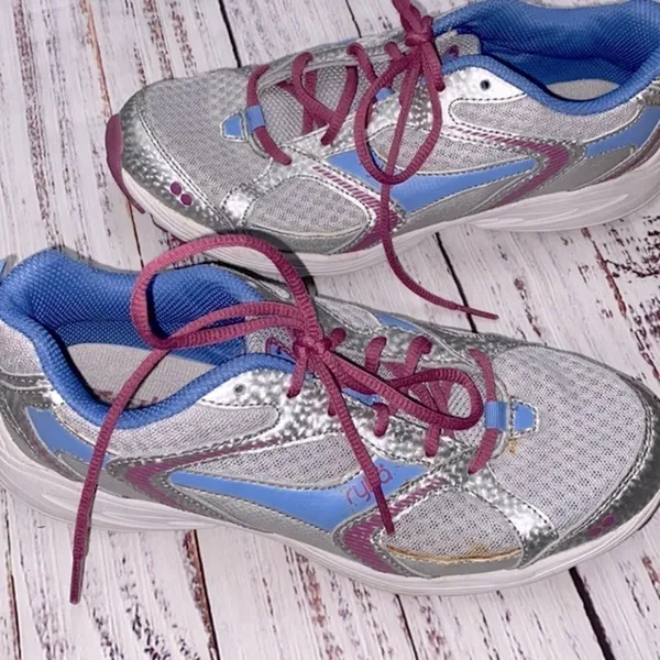 Ryka tennis shoes size 8 - Image 10