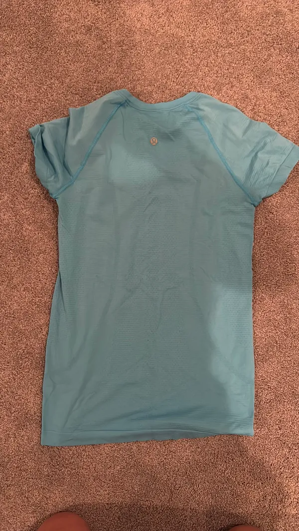Lululemon Swiftly Tech Shirt Blue - Image 3