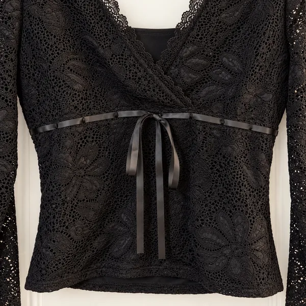 Princess Polly Black Floral Lace Wrap Top Size 10 NWT Ribbon Tie Long Sleeve - Image 4