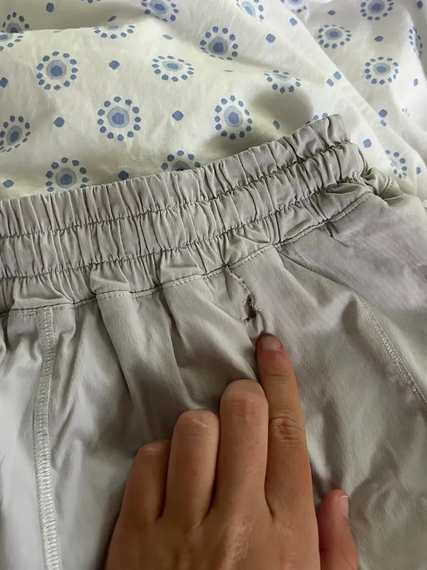 Lululemon Hotty Shorts 2.5" - Image 5