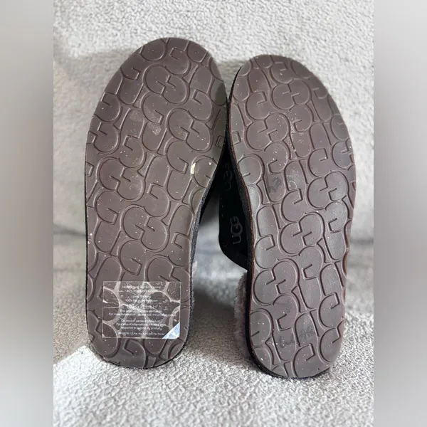 UGG Australia Women's Pearle Embossed Slippers 7 Black Logo Suede Shoes Home - Image 2