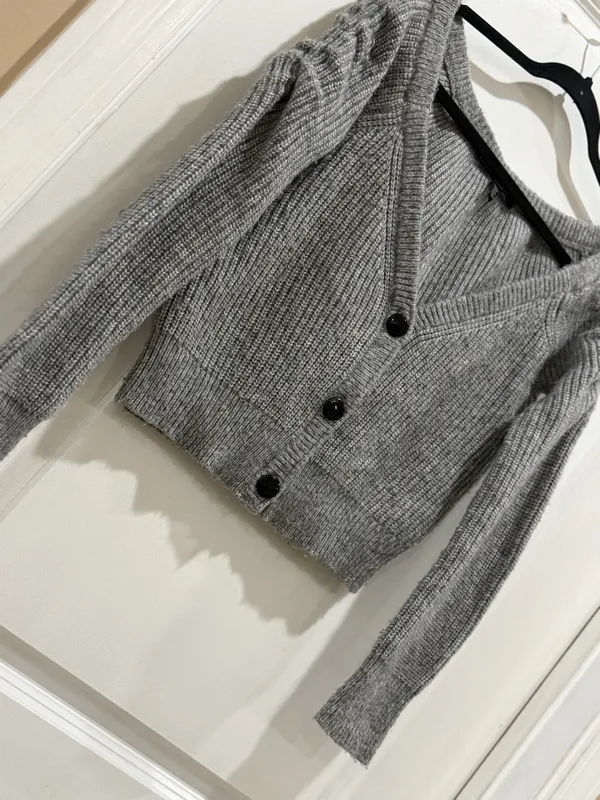 White House | Black Market Ladies Crop Cardigan - Image 2