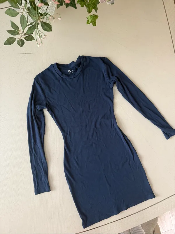 Ribbed Long-Sleeve Bodycon Dress in Navy - Image 2