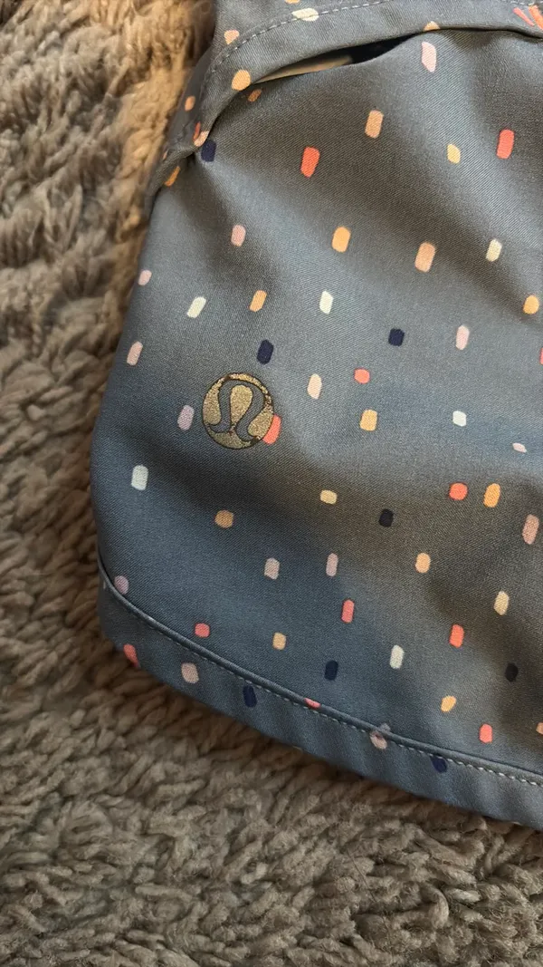 Sprinkle Lululemon Grey Colorful Speed Up Shorts - Image 3