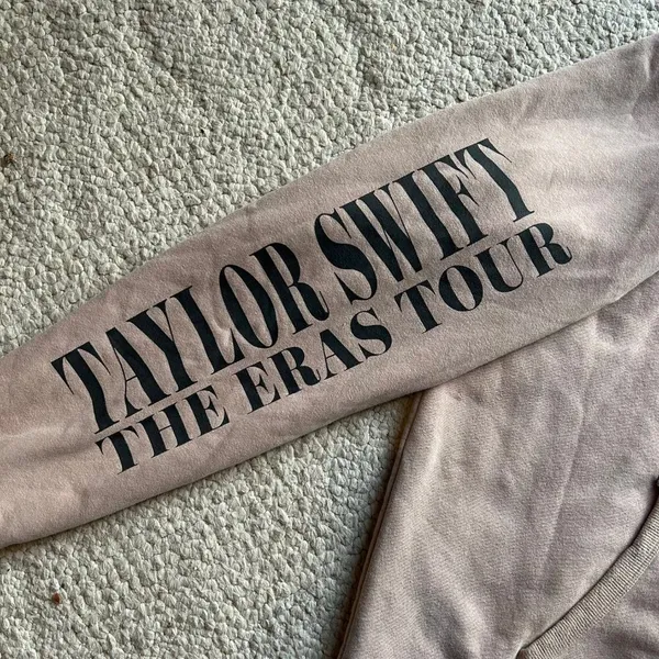 Taylor Swift Eras Tour beige Hoodie Women size XL concert merchandise - Image 6
