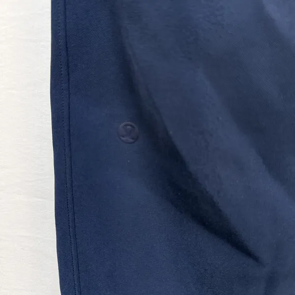 Lululemon Womens On The Fly Jogger Size‎ 4 True Navy Travel Woven Pockets - Image 5