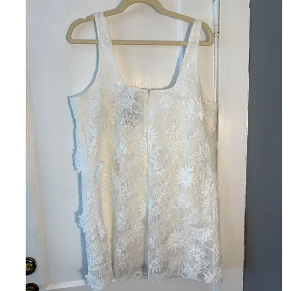 Zara Embroidered White Floral Dress Size Large NWT - Image 8