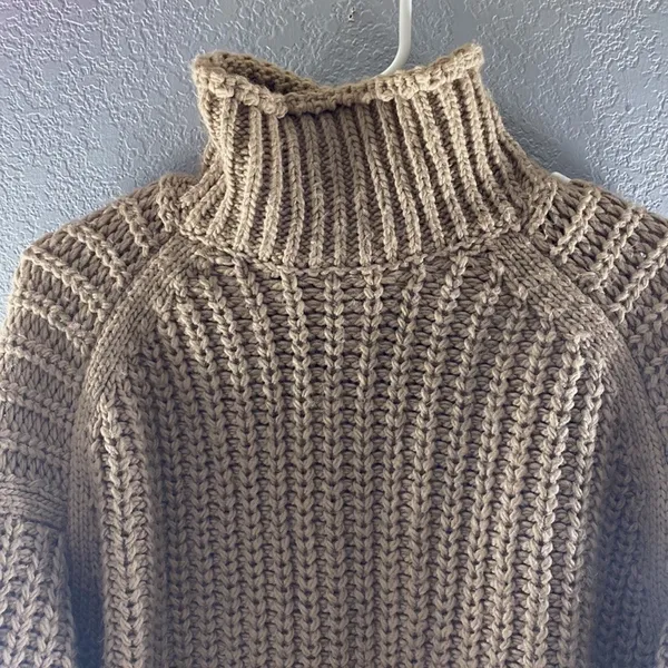 H&M Chunky Knit Turtleneck Boxy Sweater - Image 9