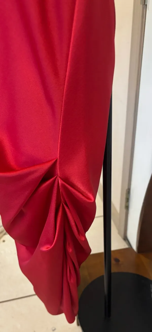 Size 8 Gianni Bini red halter dress - Image 3