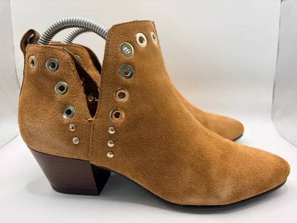 Sam Edelman Tan Suede Ankle Boots Sz 7 Western Boho Studded Grommet Cowgirl - Image 2