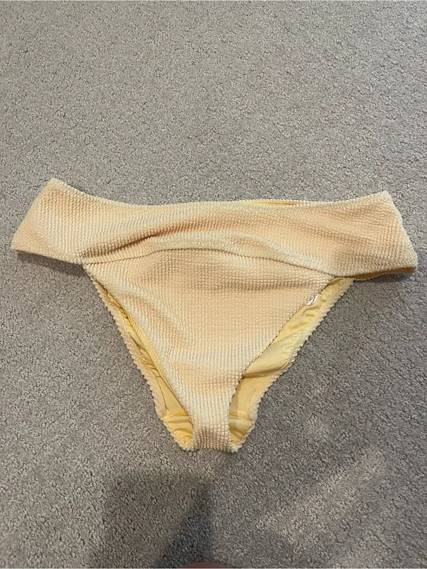Show Me Your Mumu Del Rey Bottom size Large L Butter Yellow Scrunch - Image 5