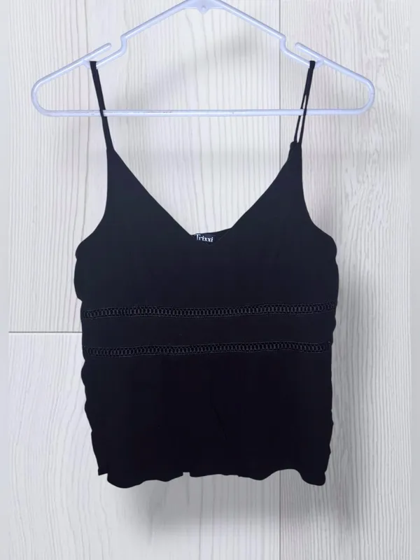 TRIXXI Black Boho Crochet Trim V-Neck Spaghetti Strap Crop Cami - Image 3