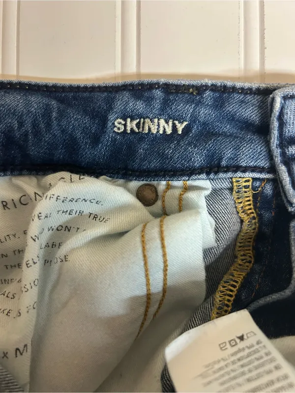 American Eagle Next Level Stretch Women’s Distressed Blue Skinny Jeans 30x32 - Image 8