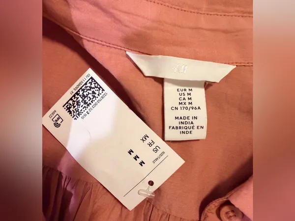 H&M Coral Button-Front Loose Fit Dress Shirt - Image 3
