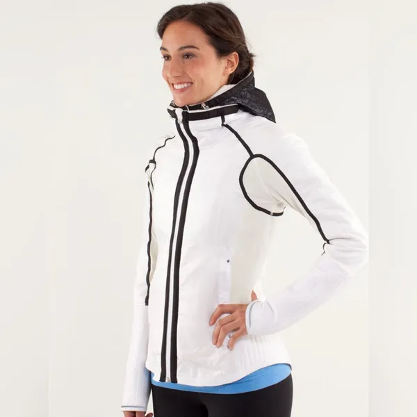 Lululemon Run‎ Bundle Up Zip Jacket Cream White Black Lace Retro Luxchange Y2K - Image 2