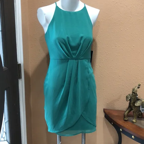 Lulus green NWT dress - Image 2