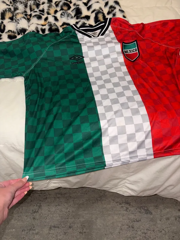 oversized umbro mexico soccer jersey  - Image 6
