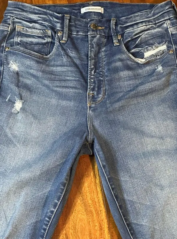 Good American Good Legs Crop Skinny Jeans - Image 5