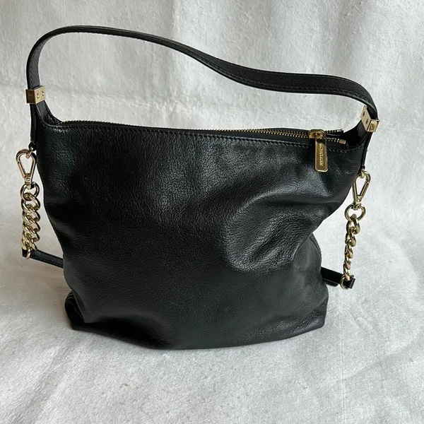 Michael Kors Black Leather Handbag with shoulder & Crossbody straps - Image 7