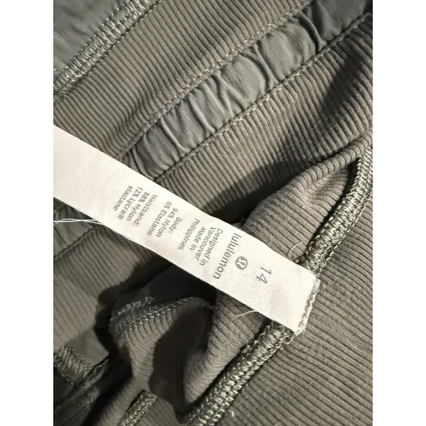 Lululemon Dance‎ Studio Pant Unlined Sage Green Pinstripe Size 14 Jogger - Image 6