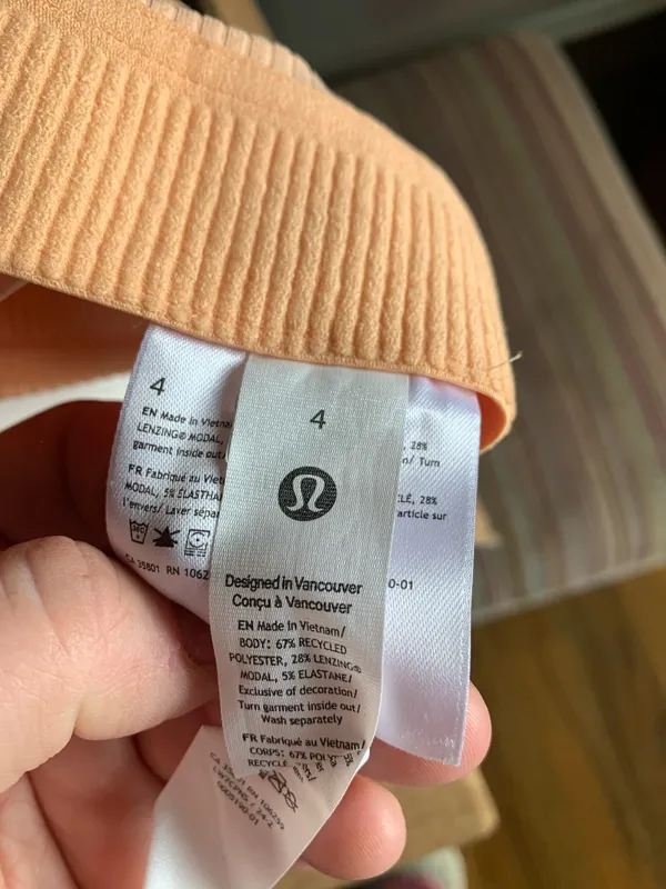 Lululemon NWTs Ribbed Softstreme HR shorts size 4 - Image 5