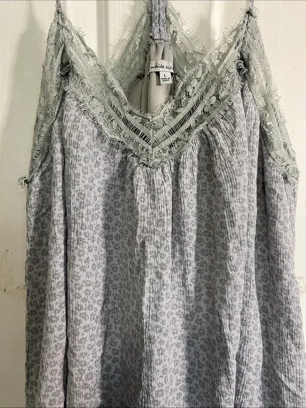 white birch Grey Lace-Trim Floral Cami - Image 3