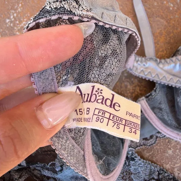 Victoria's Secret Vtg 90s Aubade Paris silver gray lace lingerie set : bottom fit like a M and top is 34B : in great condition - Image 5