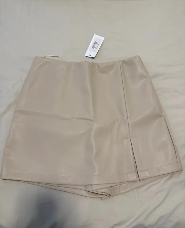 Hemline Hausen Skirt - Image 3