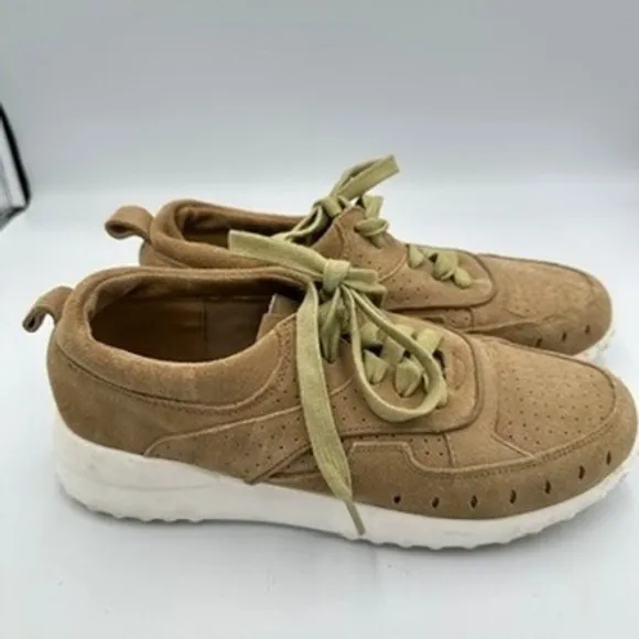 Matisse Top Notch Tan Faux‎ Suede Perforated Lace Up Sneakers Women's Size 9M - Image 3