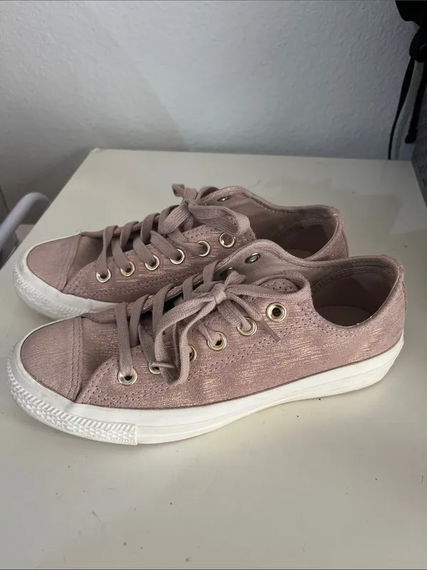 Converse Women’s Rose Gold Metallic Low Tops Sneakers Size 7 - Image 4