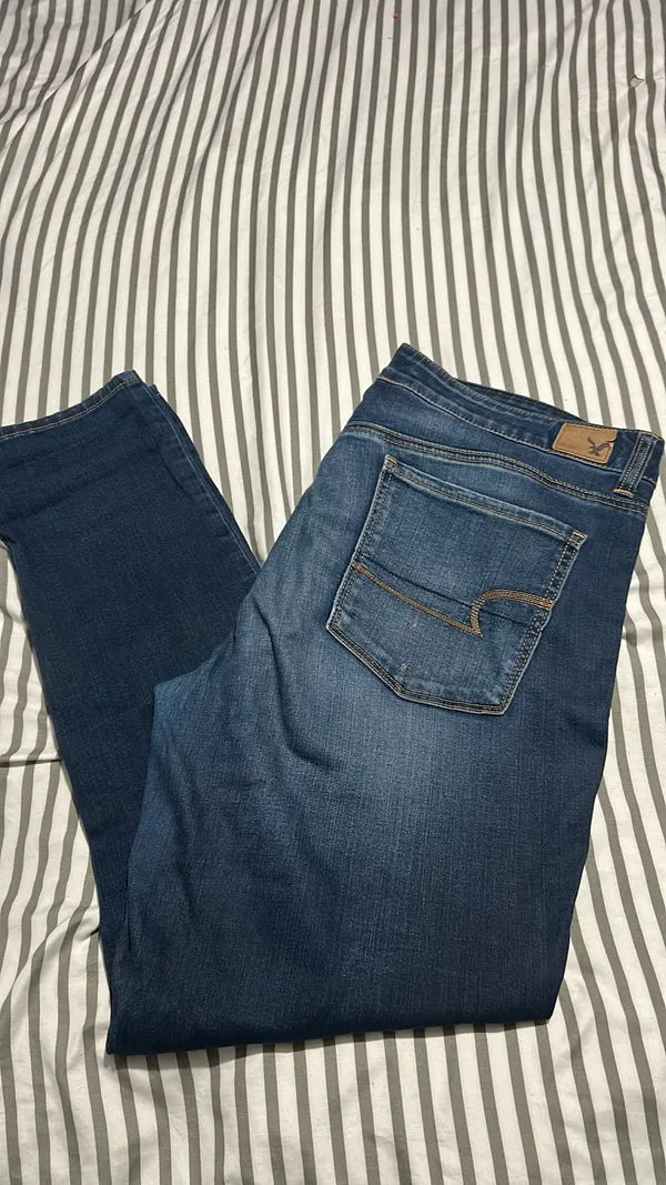 American Eagle Jeans - Image 4