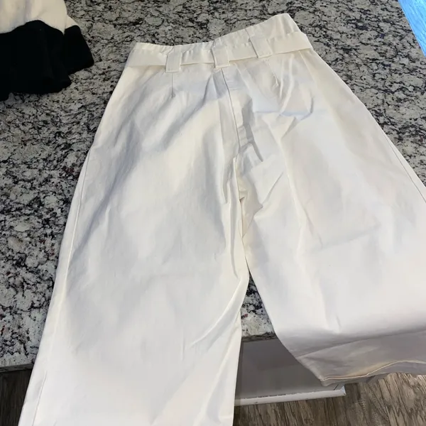 Never worn H&M pants - Image 3