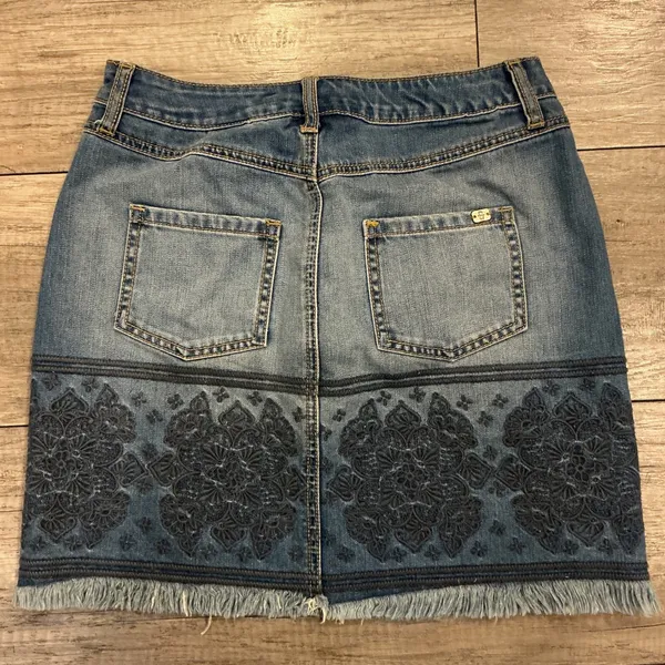 Stetson Denim Skirt Blue Embroidered Fringed Hem‎ Size 2 - Image 6