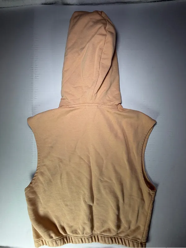 Nike Sleeveless Cropped Hoodie in Peach Y2K inspired - Image 5