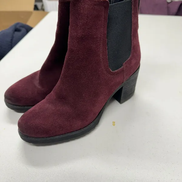 Sam Edelman Chunky Heel Chelsea Boots Suede Red Block Heeled Ankle 5.5 Classic - Image 10