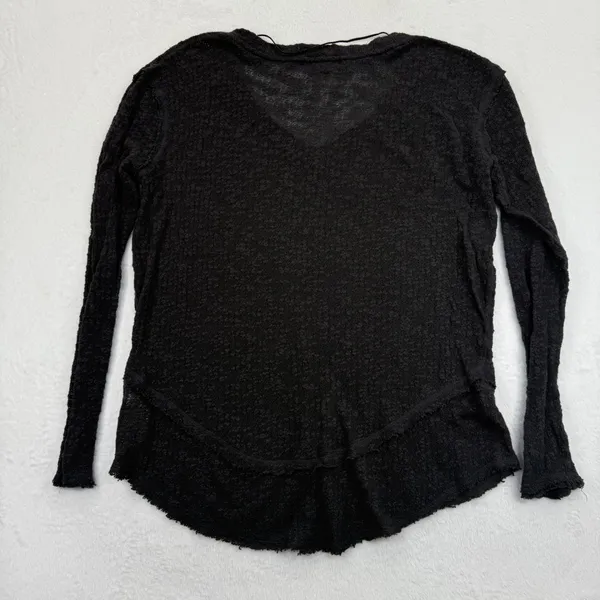 We The Free Top Small Black Long Sleeve V Neck Textured Knit Raw Hem Boho Casual - Image 8