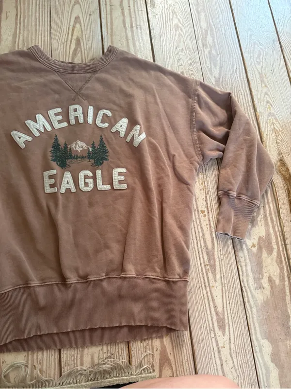 American Eagle Sweatshirt size S - small spot on sleeve in pic - Image 2