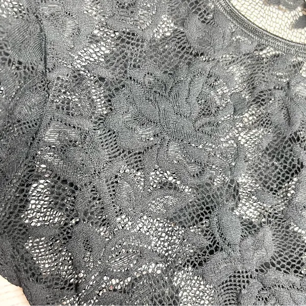 Victoria’s Secret Sheer Black Floral Lace Long Sleeve Bodysuit Size Medium - Image 4