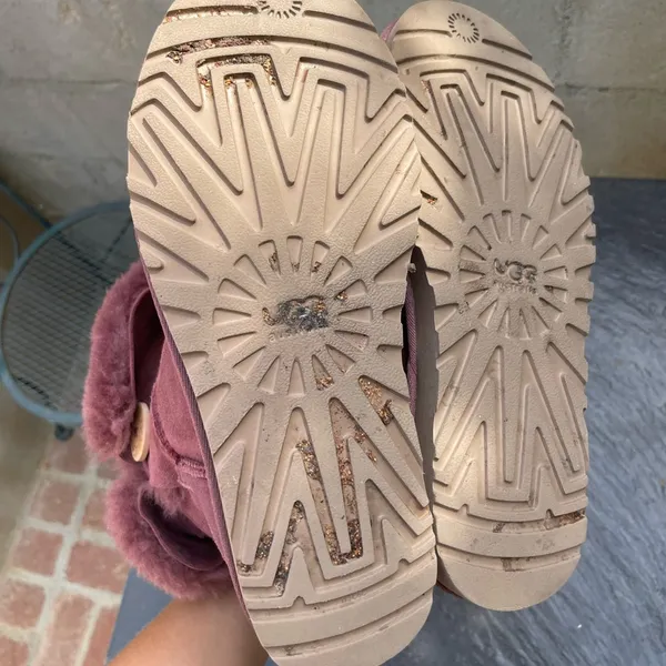 Ugg purple boots 
Barely worn - Image 4