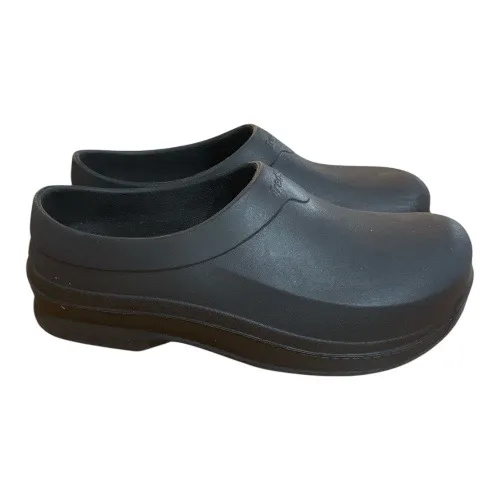 •Adult Unisex Caspian Slip Resistant Clogs - Image 3