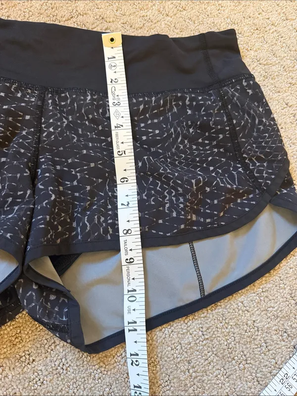 Lululemon Black and Gray Patterned Speed Up 2.5” Running Athletic Shorts - Image 8