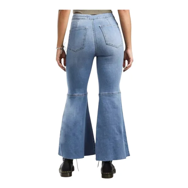 Free People Women's Size 31 Youthquake Crop Flare‎ Jeans Medium Wash - Image 2