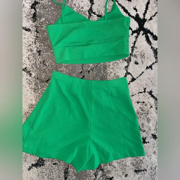 ⚠️SOLD⚠️Green party set Green Size XS - Image 2