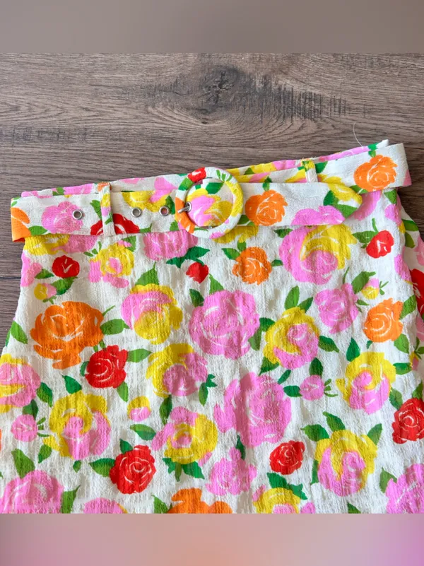Mango |Floral Belted Mini Skirt - Cream with Multi-Colored Flowers sz XS - Image 3