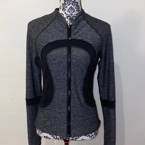 Lululemon Athletica Reversible Find Your Bliss Jacket Size 6 - Image 3